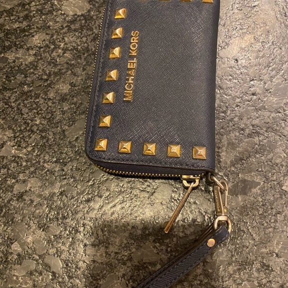 Michael Kors wallet - navy with gold soft spike trimming! Includes clutch strap - Picture 3 of 8